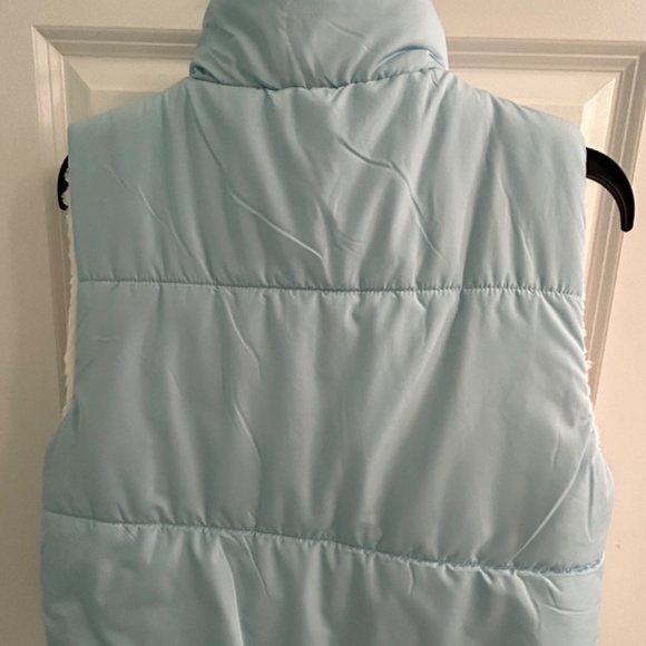 No Boundaries Reversible Vest - Picture 3 of 3